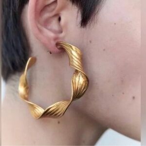 Zara Textured Golden Hoop Earrings